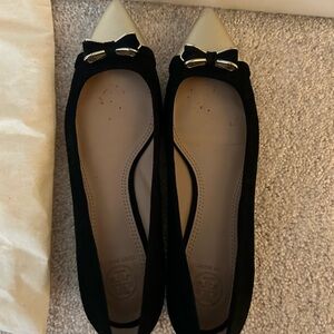 Tory Burch Black and Gold Women's Flats